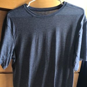 Lululemon T-Shirt